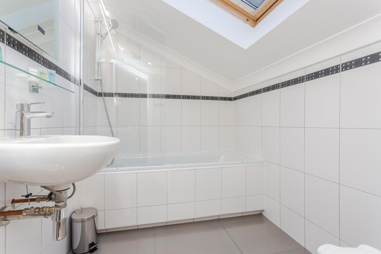 Cleveland House Aparthotel Лондон Екстериор снимка